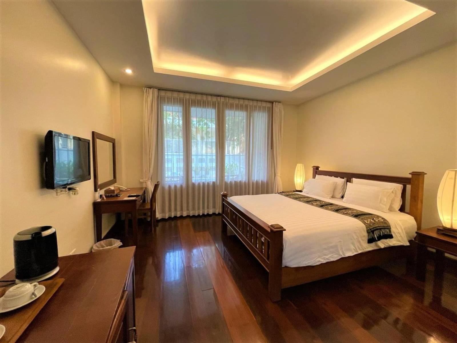 Athena Hotel Паксе Екстериор снимка